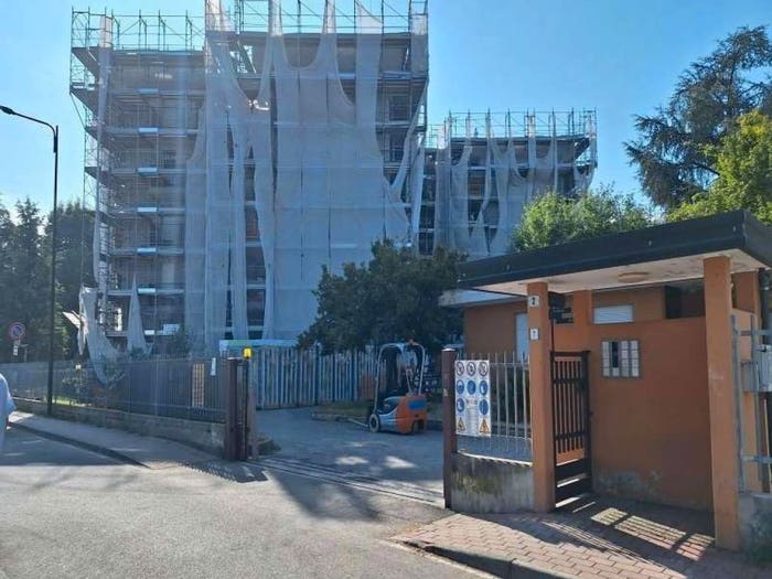 Appartamento trilocale in vendita in Via Don Enrico Cazzaniga già Via Pagani Valvassori, Liscate