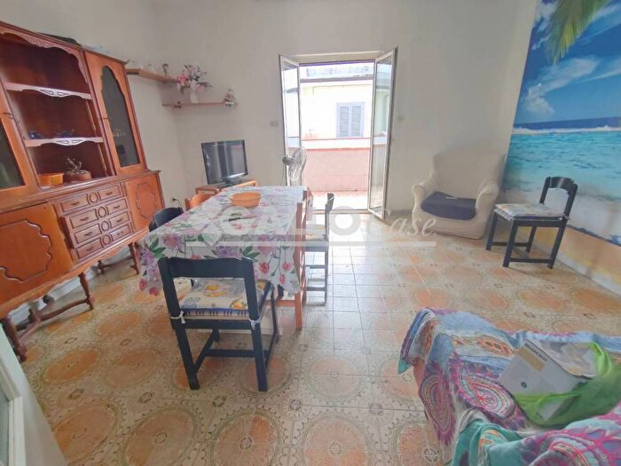 Appartamento trilocale in vendita in Cda Fabiano, Torremezzo Di Falconara, Falconara Albanese
