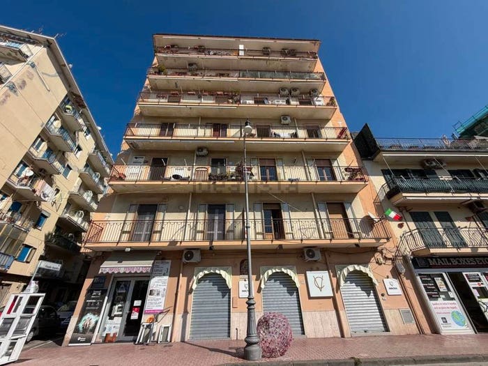 Appartamento trilocale in vendita in Via Claudio Guerdile, Torrione, Salerno