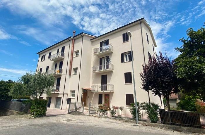 Appartamento con 5 locali in vendita in Via Ugo Frascherelli, Via Marconi San Nicolò, Spoleto