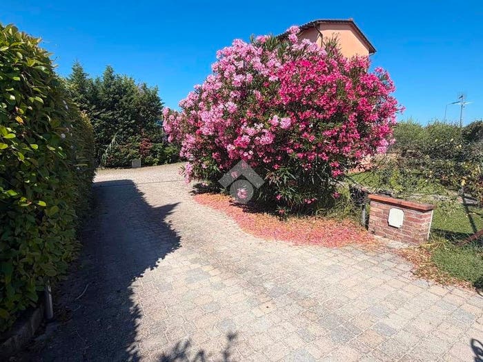 Casa con 5 locali in vendita in Via Saminiatese, Fucecchio