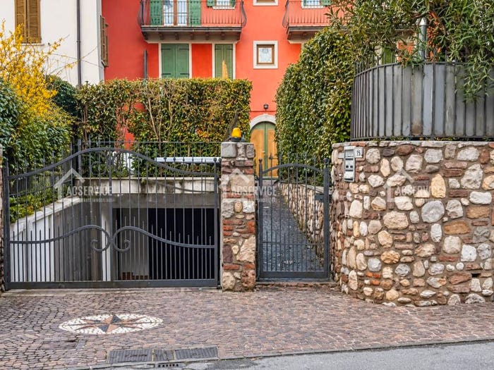 Appartamento con 5 locali in vendita in Via San Carlo Borromeo, Soiano, Soiano del Lago