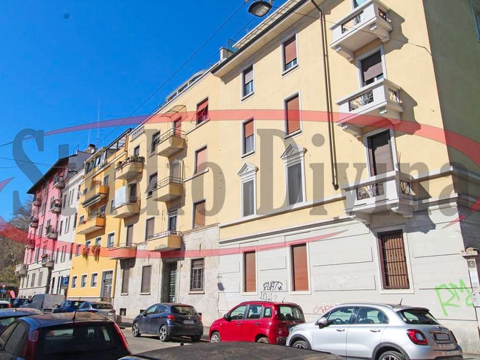 Appartamento quadrilocale in vendita in Via Ragusa, Maggiolina, Milano