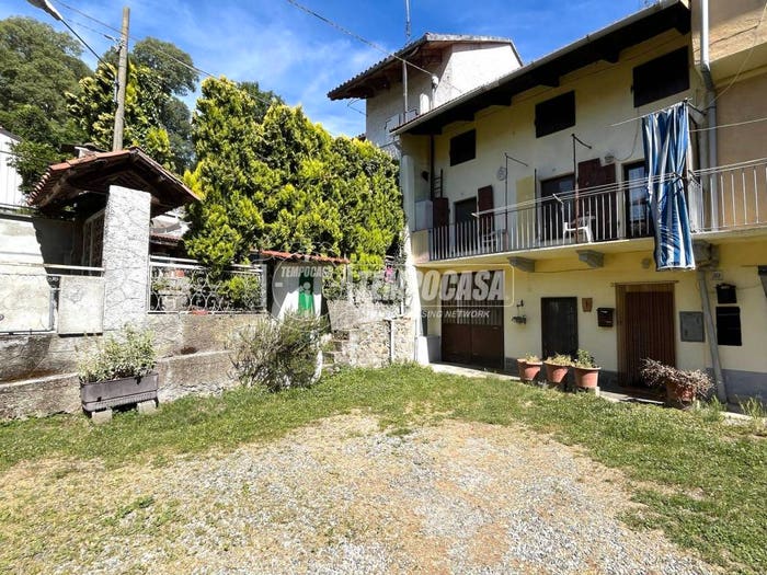 Casa con 5 locali in vendita in Vicolo Solferino, Centro, San Giorgio Canavese