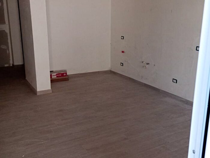 Appartamento quadrilocale in vendita in Via Michelangelo, Centro, Torretta