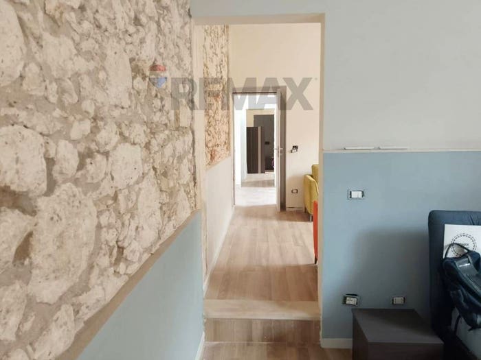 Appartamento con 6 locali in vendita in Via Marsala, Umberto Ermocrate, Siracusa