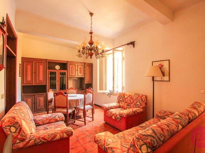 Casa con 6 locali in vendita in Via Cesare Beccaria, Centro Storico, Cesena