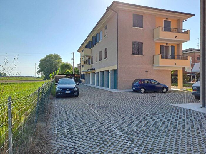 Appartamento trilocale in vendita in Via Luigi Carlo Farini, Campazzo, Nonantola