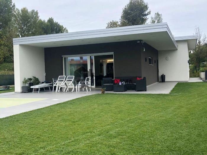 Casa quadrilocale in vendita in viale delle Rimembranze, Solarolo, Manerba del Garda