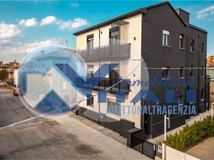 Appartamento trilocale in vendita in Via Corsica, San Mauro San Rocco, Cesena