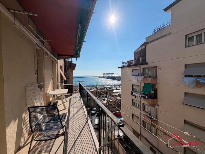 Appartamento trilocale in affitto in Via Loano, Pegli, Genova