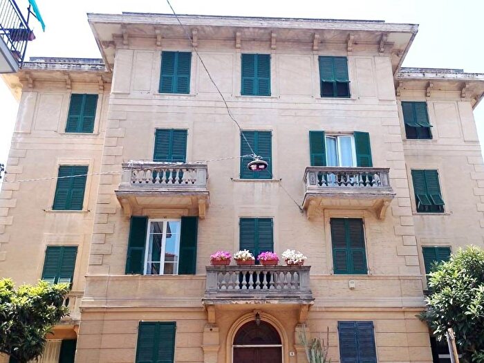Appartamento quadrilocale in vendita in Centro, Loano
