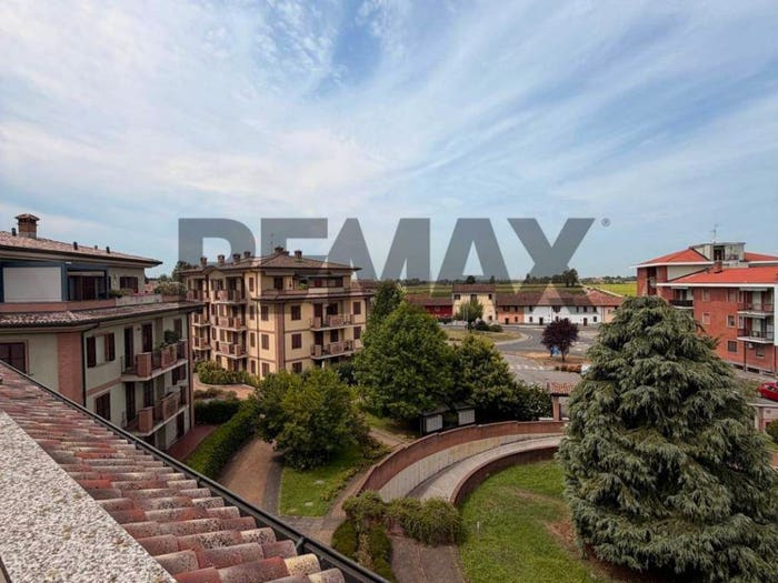 Appartamento con 6 locali in vendita in Mirabello Scala, Pavia