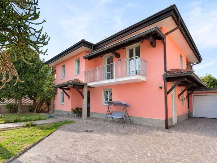 Casa con 6 locali in vendita in Via Luigi Settembrini TER, Sacconago, Busto Arsizio