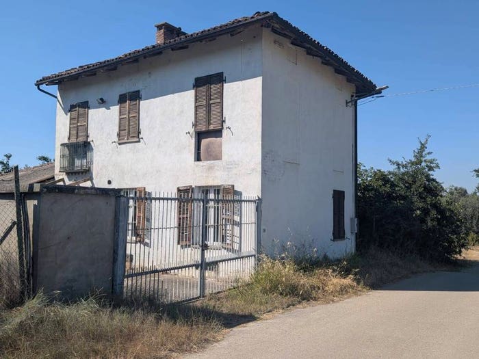 Casa trilocale in vendita in Via Circonvallazione, Azzano d'Asti