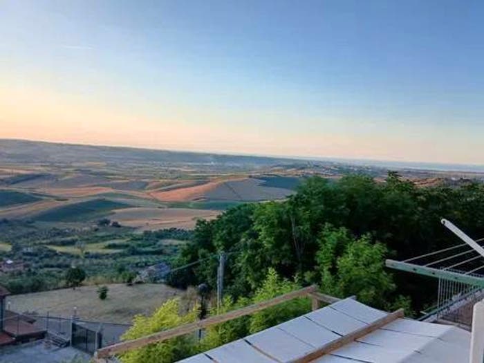 Appartamento con 6 locali in vendita in Via Pietro Mascagni Nn, San Martino in Pensilis