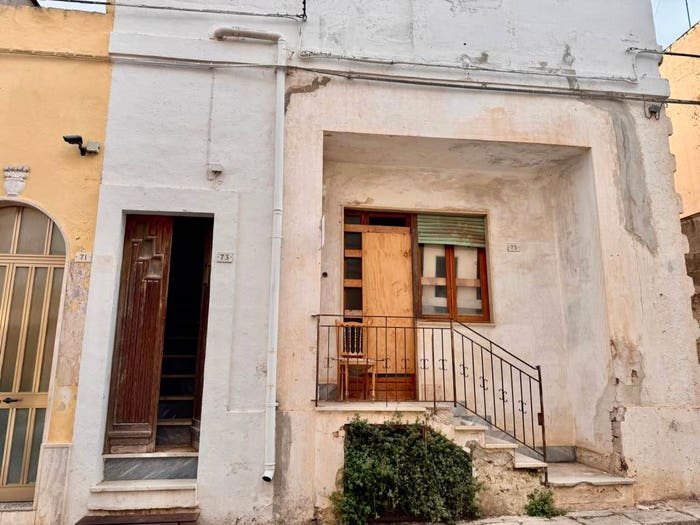 Casa con 5 locali in vendita in Via dei Mille, Centro, Parabita