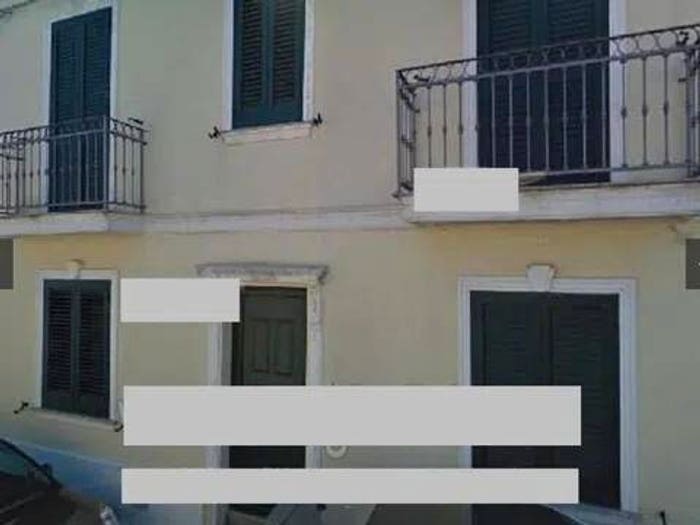 Casa con 6 locali in vendita in Via G Carducci, Guasila