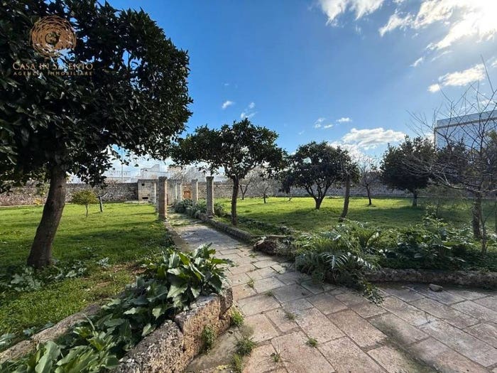 Casa con 6 locali in vendita in Via G Oberdan, Centro, Castrignano del Capo