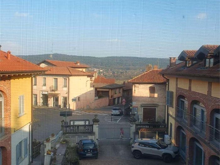 Appartamento trilocale in vendita in Piazza Balconi, Mercallo