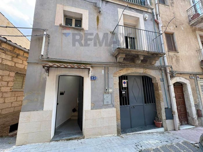 Casa quadrilocale in vendita in Centro, Caltagirone