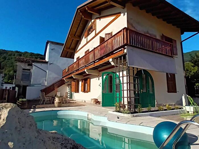 Casa con 5 locali in vendita in Priuso, Socchieve