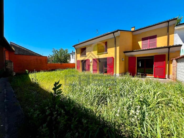 Casa con 6 locali in vendita in via dante alighieri, Bozzolo