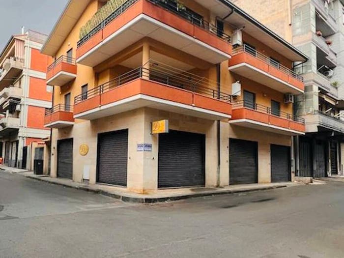 Appartamento quadrilocale in vendita in Via Trieste, Adrano