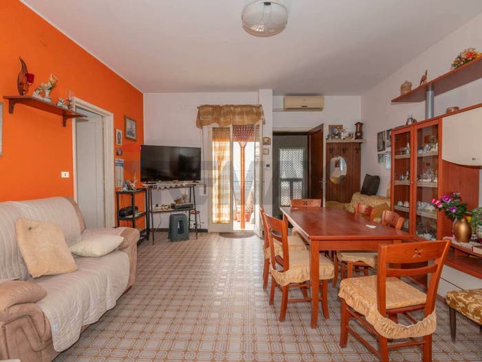 Casa con 6 locali in vendita in Via Carlo Goldoni, Grammichele