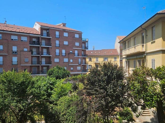 Appartamento con 6 locali in vendita in Via Alcide De Gasperi, Centro Storico, Asti