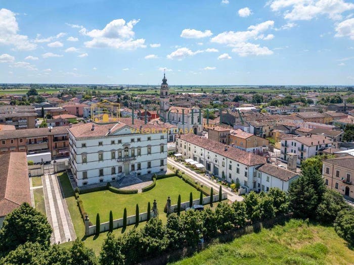 Casa con 6 locali in vendita in Via Caterina Bon Brenzoni, Centro, Mozzecane