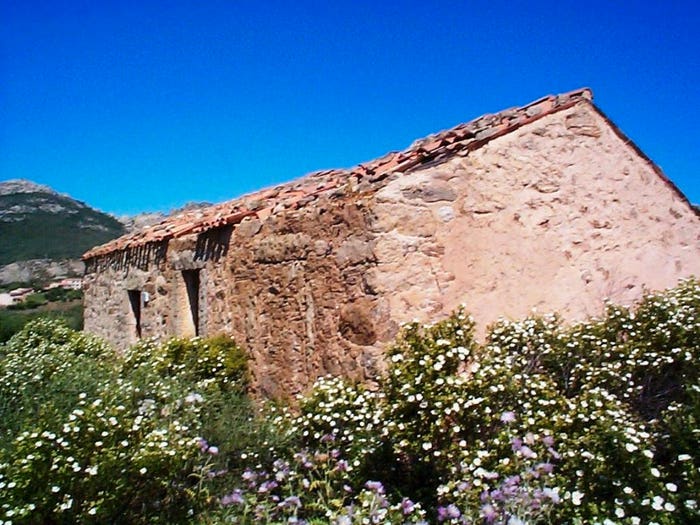 Casa in vendita in VIA ROCCE SARDE, Cugnana, Olbia