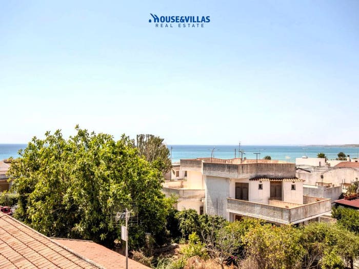 Casa con 6 locali in vendita in Via delle Viole, Lido Di Noto, Noto