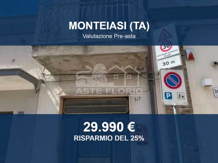 Casa con 6 locali in vendita in Via Roma, Monteiasi