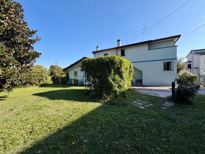 Casa con 5 locali in vendita in Via Mazzini, Centro, Zero Branco