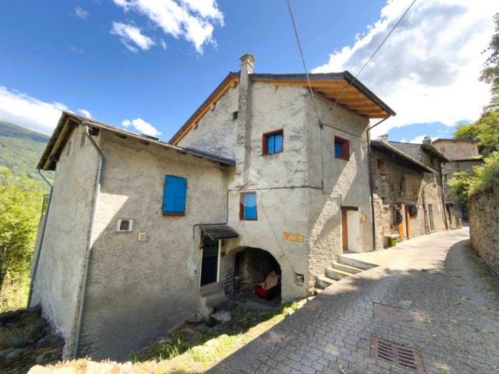Casa con 5 locali in vendita in Via San Martino, Grosotto