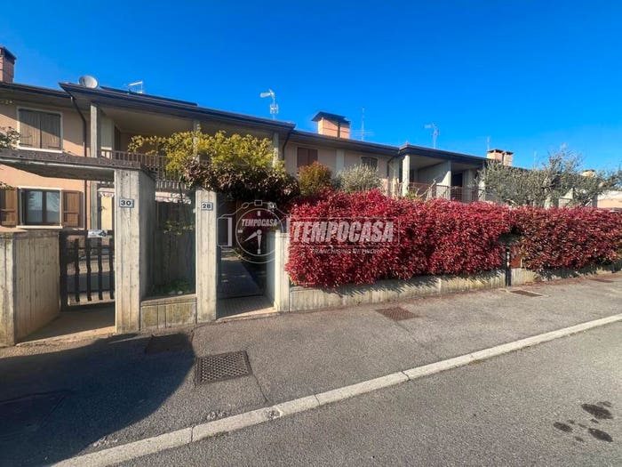 Casa con 5 locali in vendita in Via Falcone Borsellino, Centro, Castrezzato