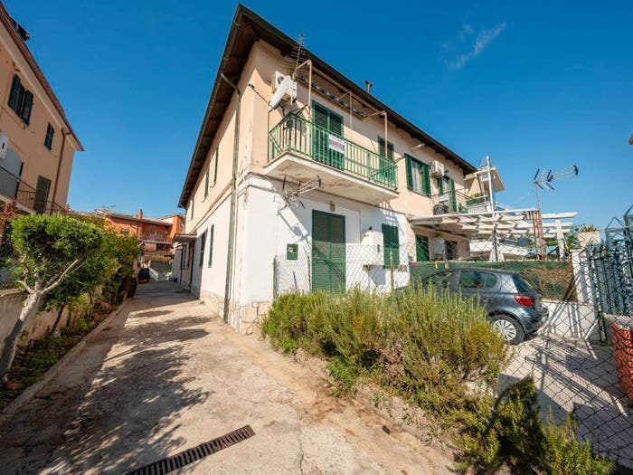 Appartamento trilocale in vendita in Via Martiri di Belfiore, Santa Maria delle Mole, Marino