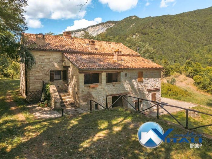 Appartamento quadrilocale in vendita in Strada Comunale BisernoBerleta, Santa Sofia