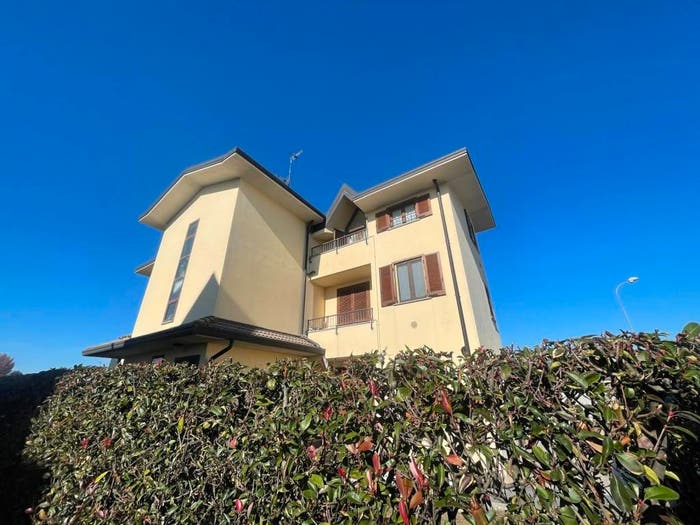 Appartamento trilocale in vendita in Via Carlo Levi, Dairago