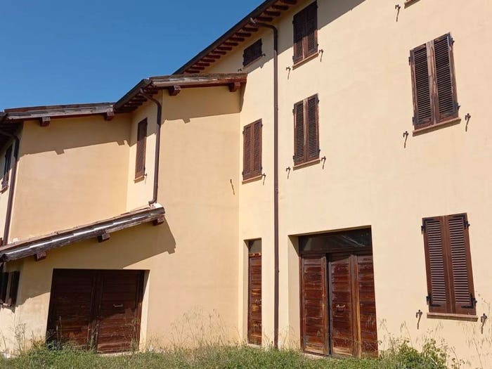 Casa con 5 locali in vendita in Leggiana snc, Carpello Scopoli Casenove Verchiano, Foligno