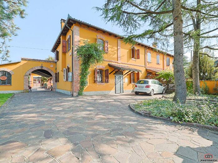 Casa con 5 locali in vendita in Via longarola, Sala Bolognese