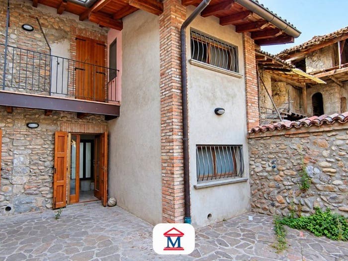 Casa con 6 locali in vendita in Brembate di Sopra