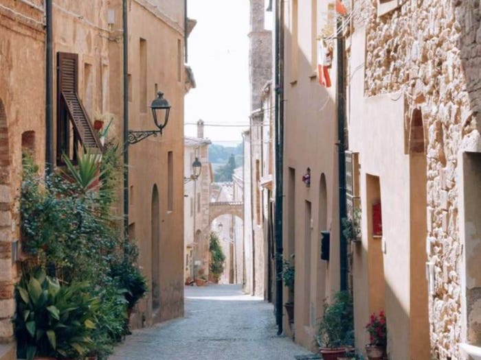 Case in Vendita e in Affitto - 3