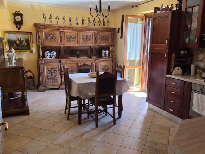 Casa con 6 locali in vendita in Via Archimede, Trecastagni