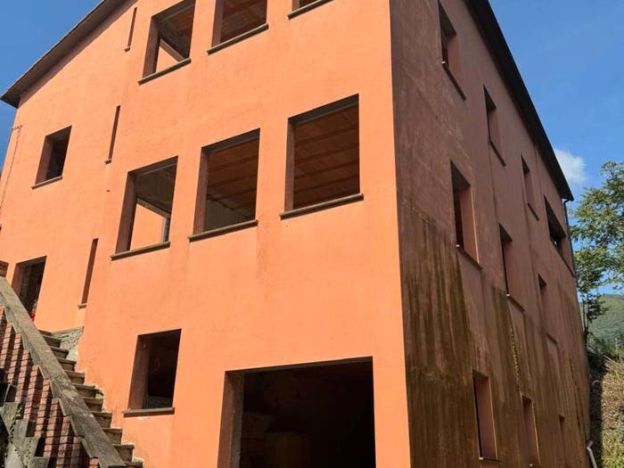 Casa con 5 locali in vendita in Via Cristoforo Colombo, Ferrada, Moconesi