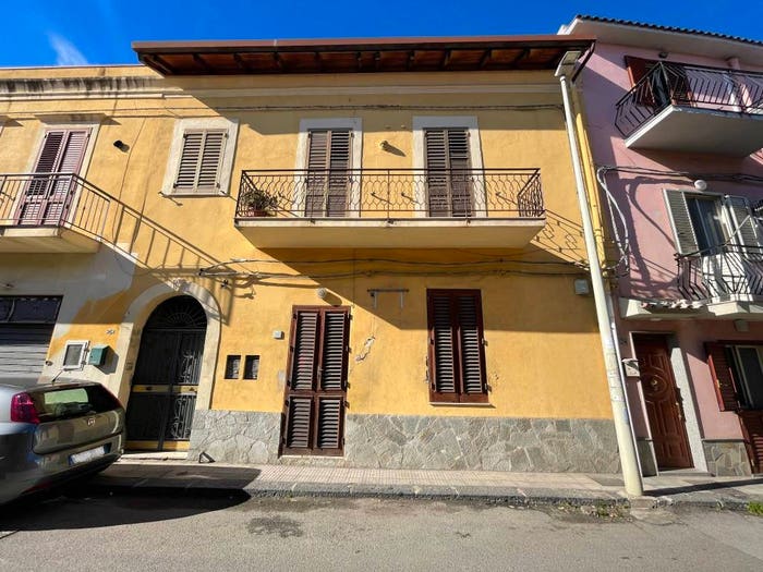 Appartamento quadrilocale in vendita in Via Nazionale, Mili, Messina