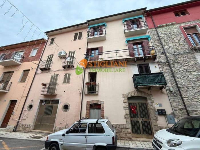 Appartamento trilocale in vendita in Corso Umberto I, Guardialfiera