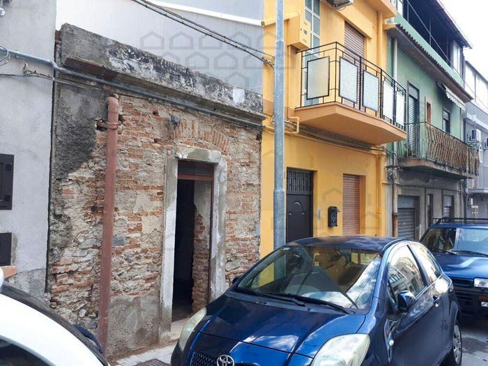Casa bilocale in vendita in Via Palermo, Giostra, Messina