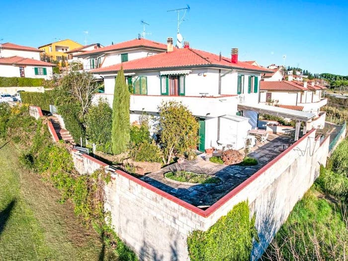 Casa quadrilocale in vendita in Guardistallo